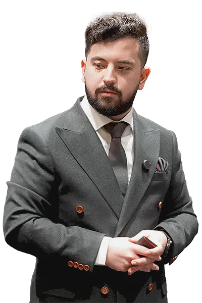 عکس مهدی توکلیان در حال تدریس مشاوره کسب و کار در حوزه‌ی تخصصی وبینار مارکتینگ و جذب لید با وبینار
